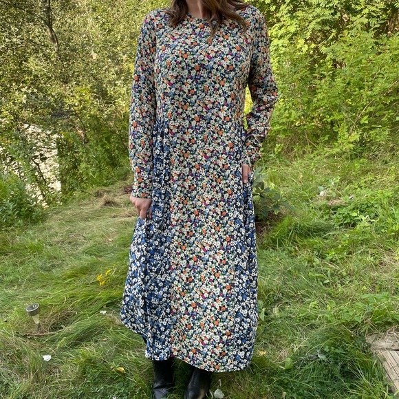 Levi’s unworn floral long sleeve multicolour maxi dress - Picture 3 of 4